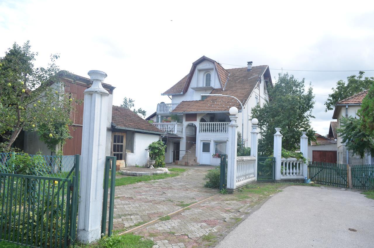 Prenociste Orhideja Hotel Odžak Exterior foto
