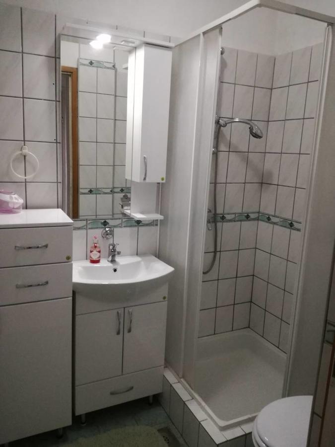 Prenociste Orhideja Hotel Odžak Exterior foto