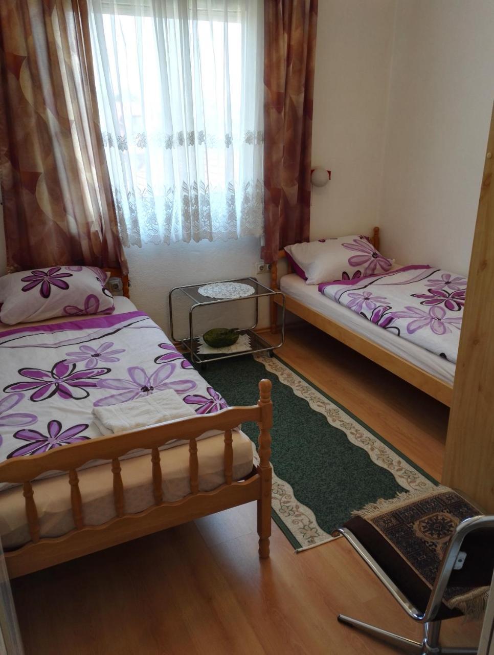 Prenociste Orhideja Hotel Odžak Exterior foto